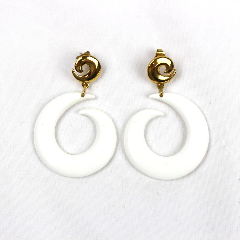 Vintage Avon Signed Spiral Dangle Drop Pierced White Gold Tone Lucite Earrings